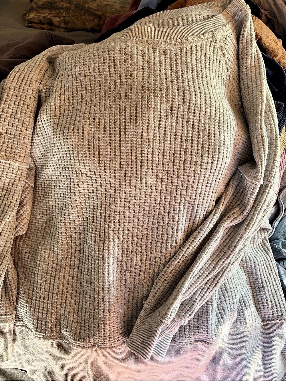 AE Big Hug Off-The-Shoulder Waffle
Sweatshirt